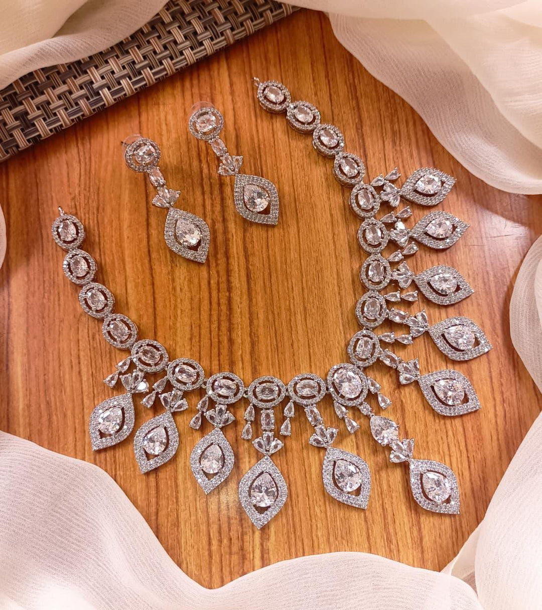 Zarcon Stylish Necklace Set
