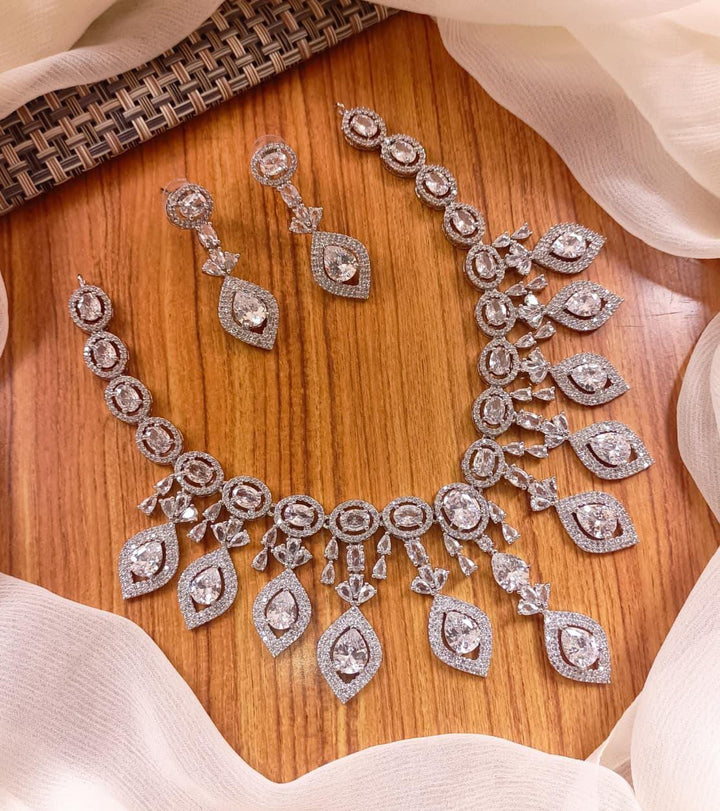 Zarcon Stylish Necklace Set