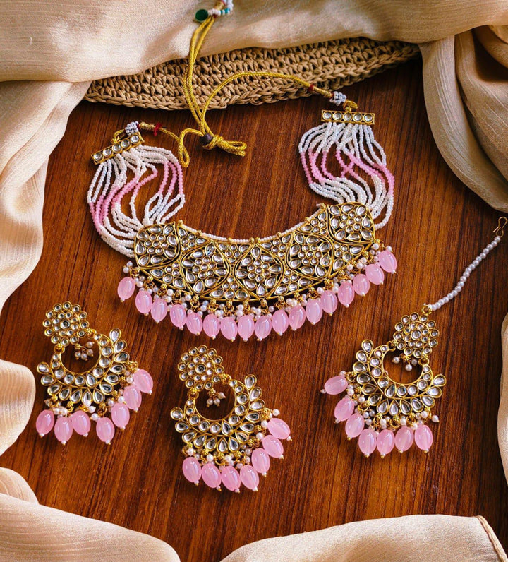 Stylish Choker Set With Teeka