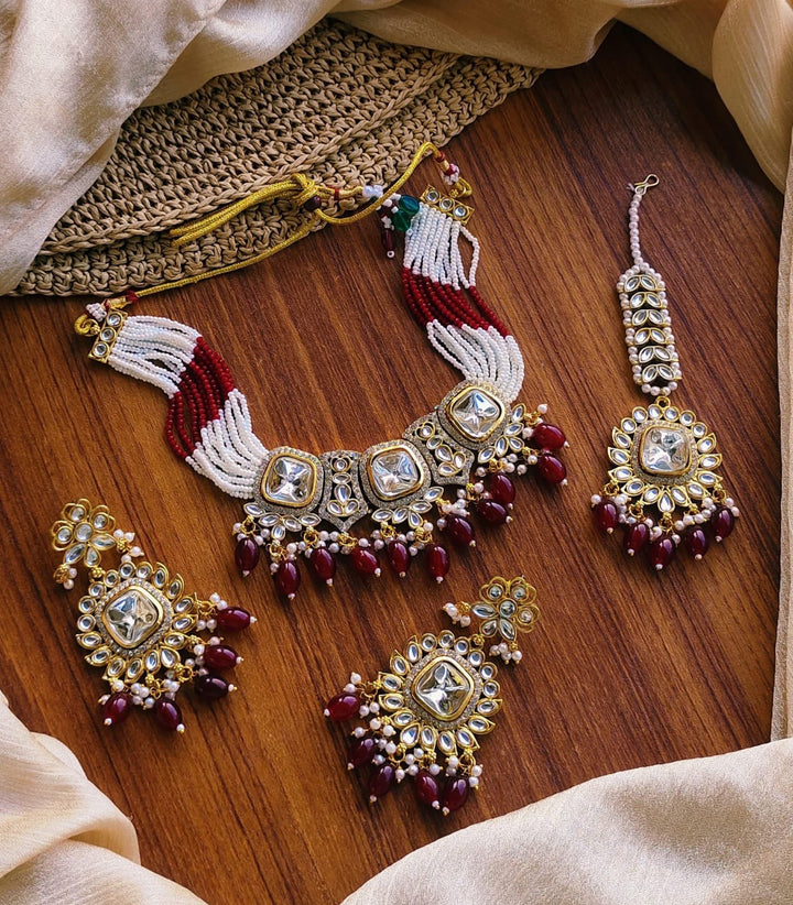 Choker Set