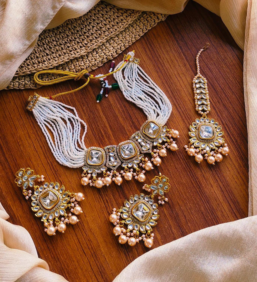 Choker Set