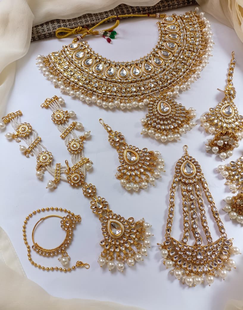 Indian Dubbi Kundan