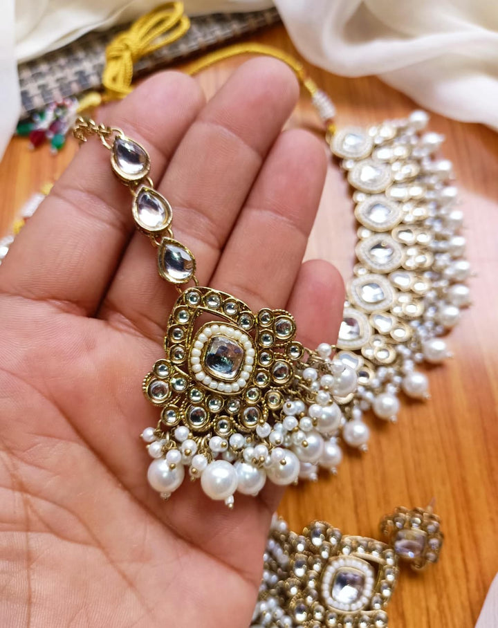 Necklace Set With Teeka