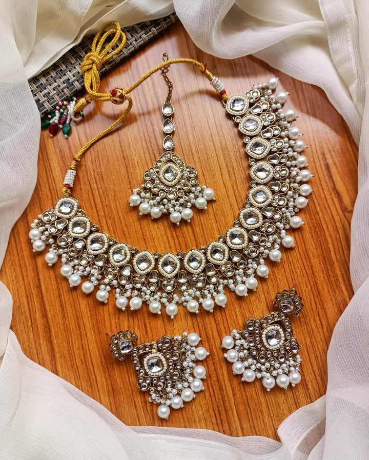 Necklace Set With Teeka