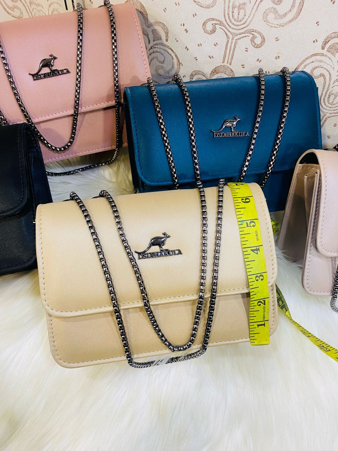 Kan crossbody handbag