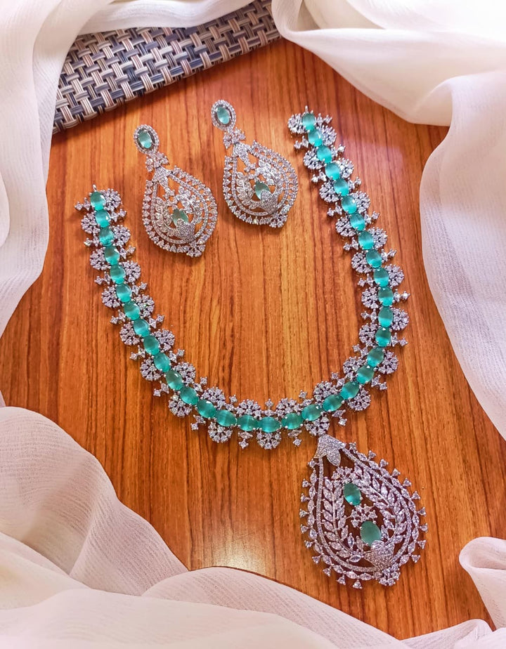 Short Mala Style Fancy Necklace Set