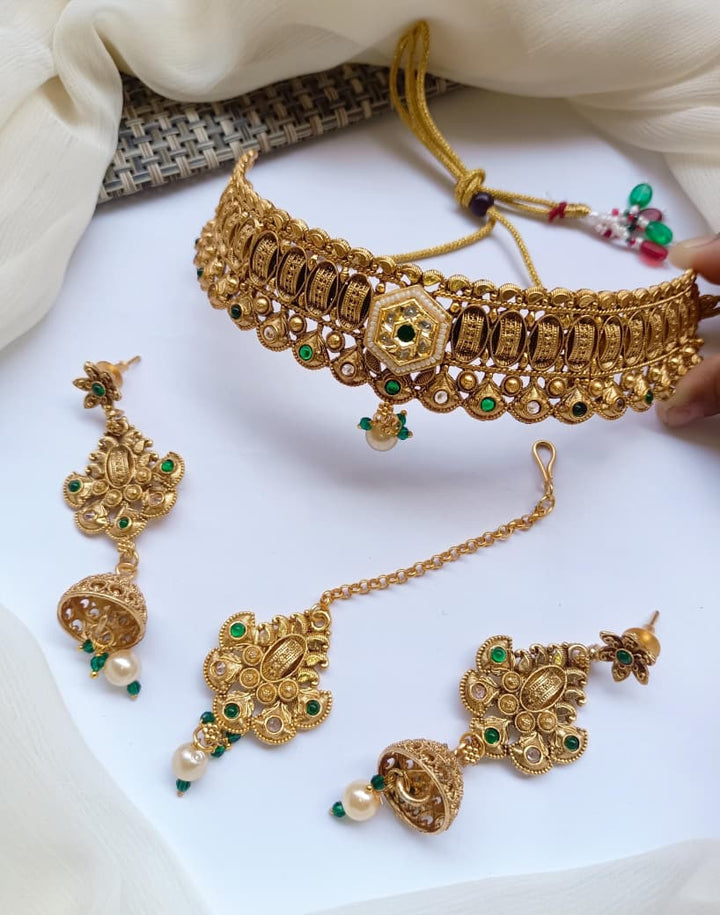 Koler Set With Teeka