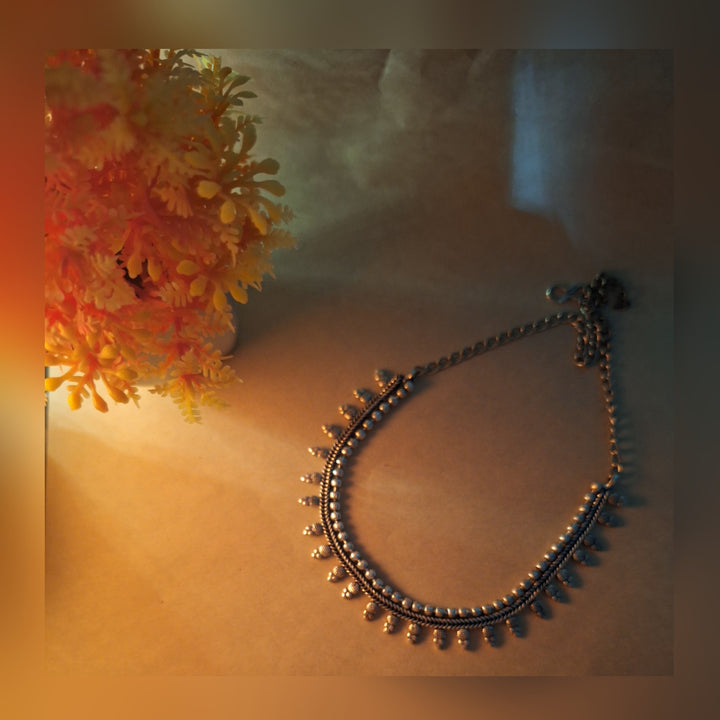 INDIAN NECKLESS