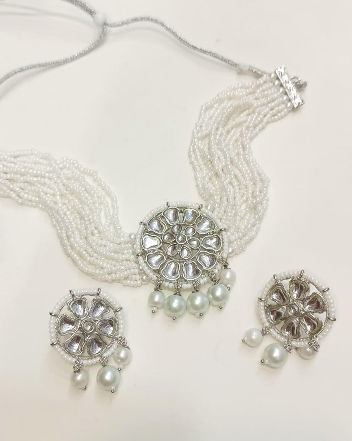 Choker Design
