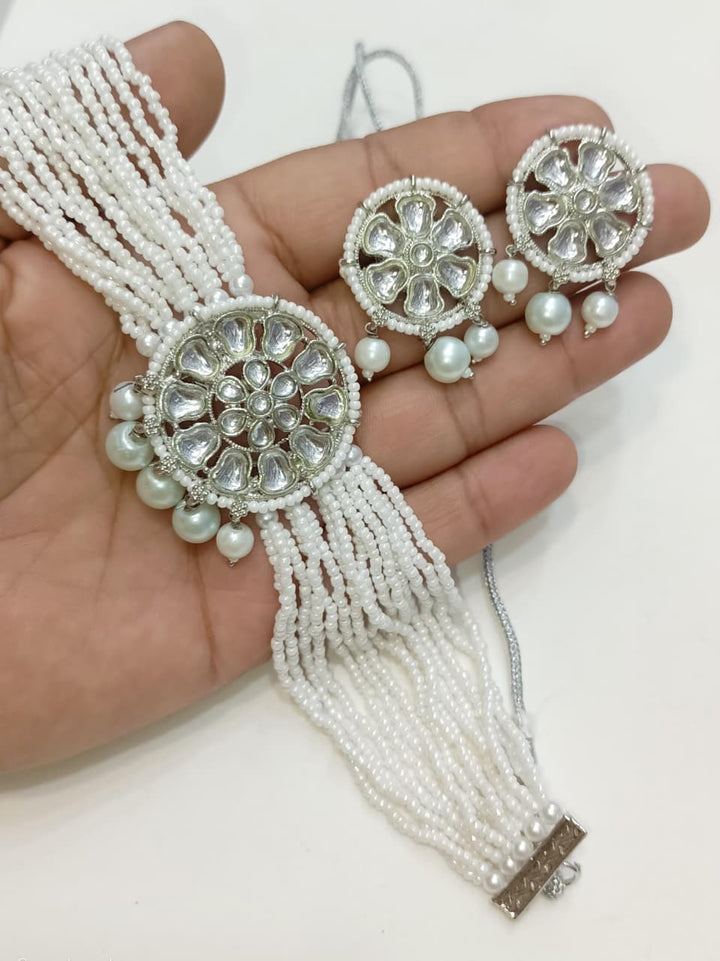 Choker Design