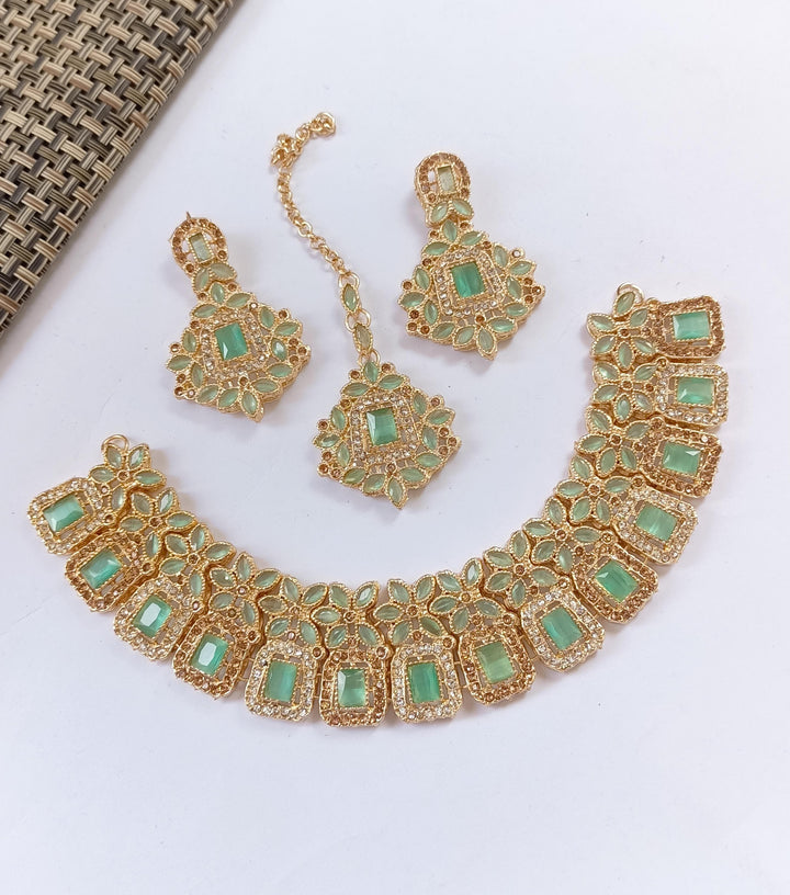 stylish neckless set