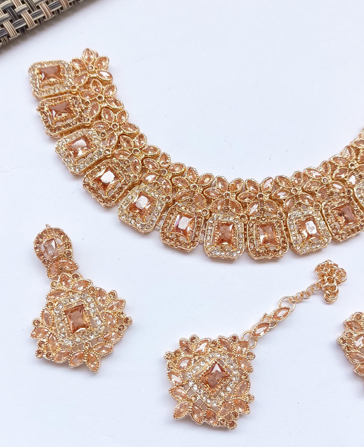 stylish neckless set