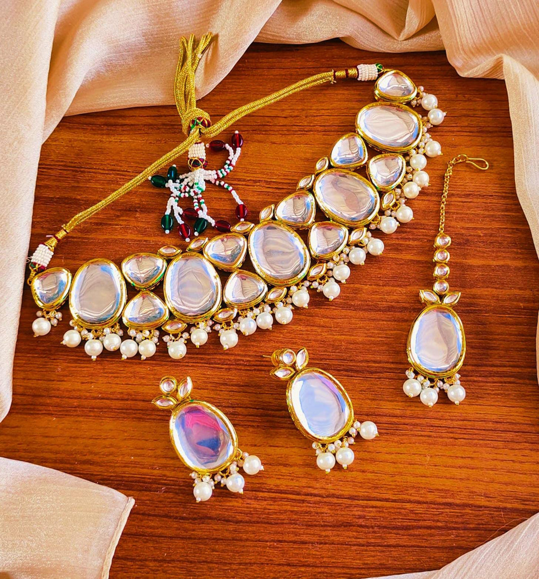 KUNDAN NECKLACE