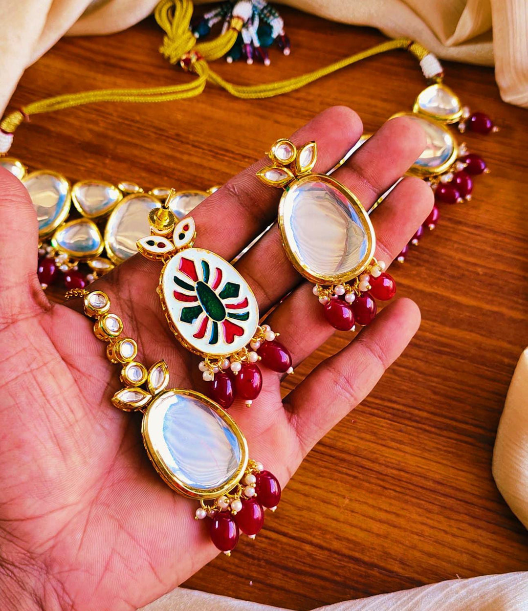 KUNDAN NECKLACE