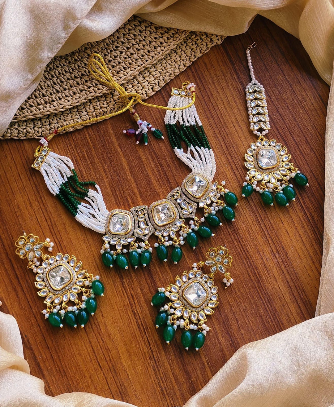 Choker Set