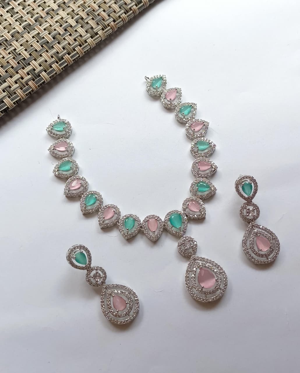 Zarcon Stone's Necklace Set