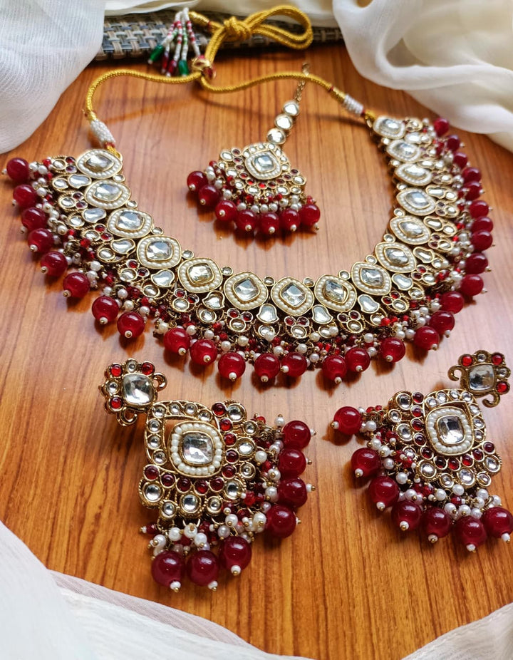 Necklace Set With Teeka