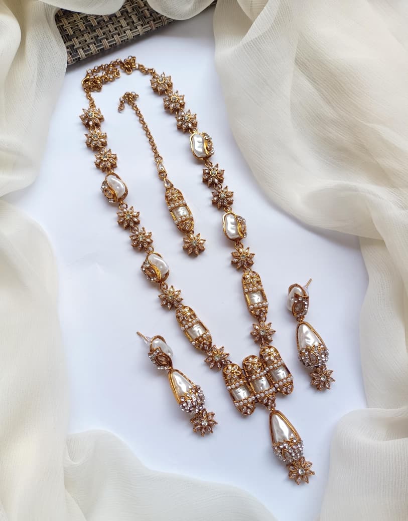 Mala Set With Teeka