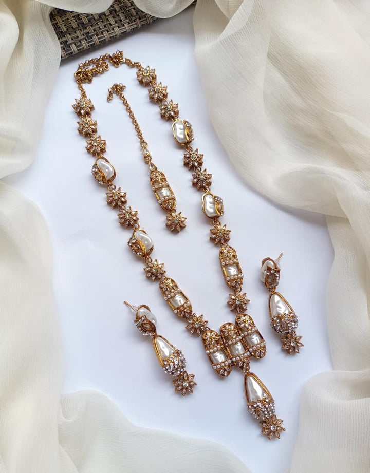 Mala Set With Teeka