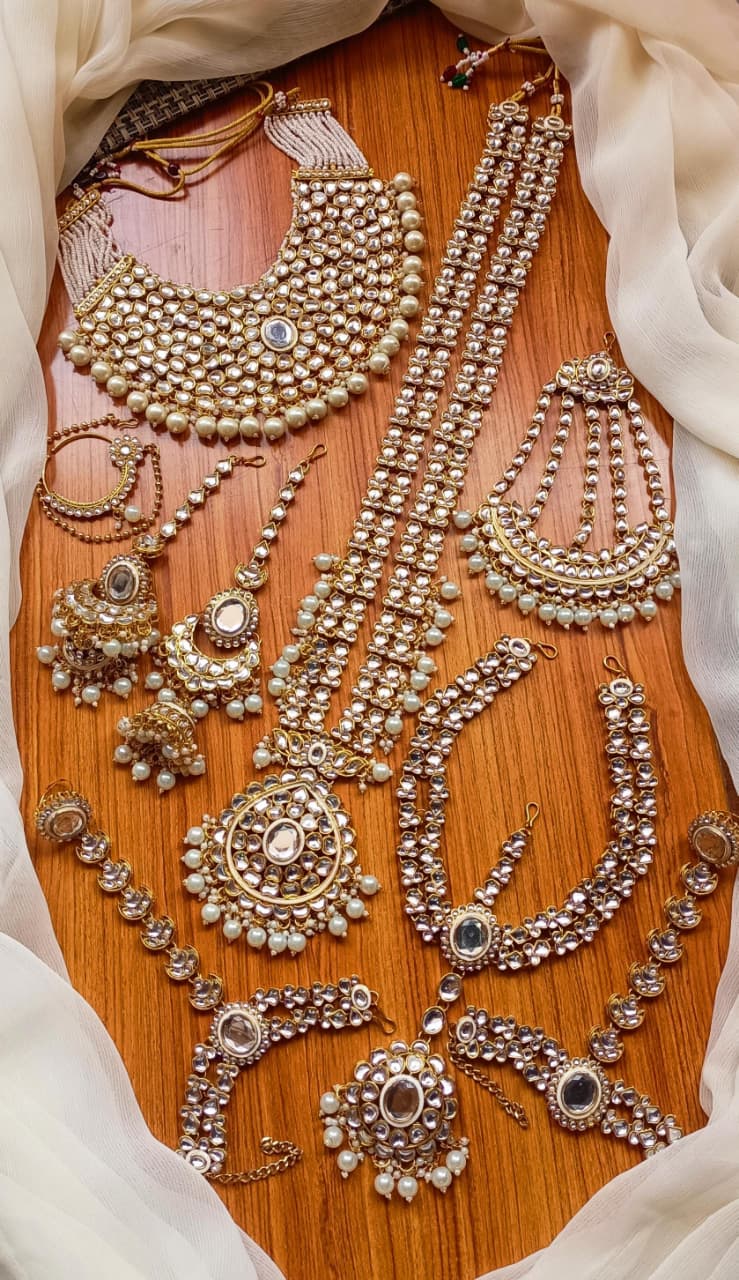 Kundan Stylish Complete Bridal Package