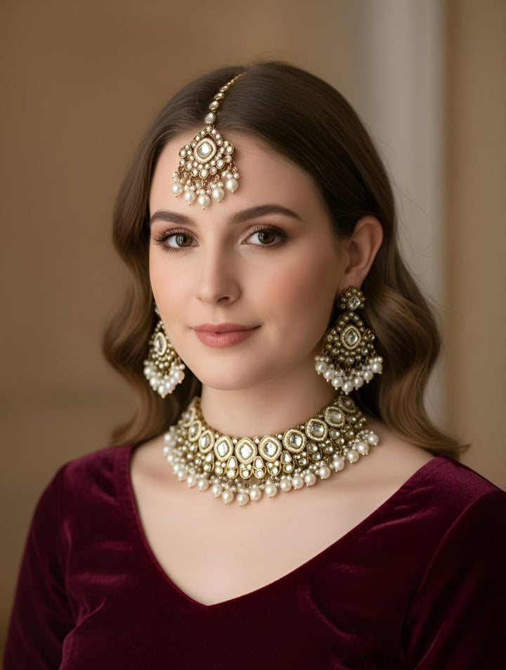 Necklace Set With Teeka