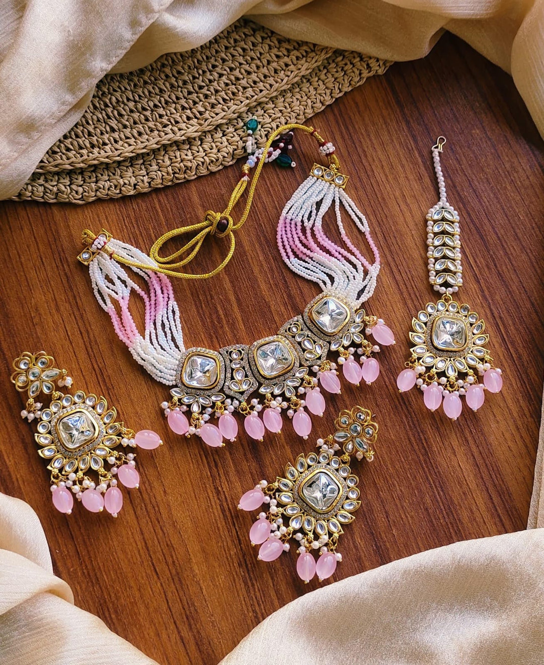 Choker Set