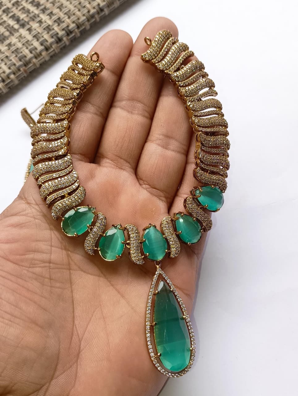 Zarcon Stone's Necklace Set