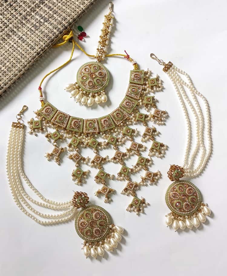 Antique Gold Polish Stylish Bridal set