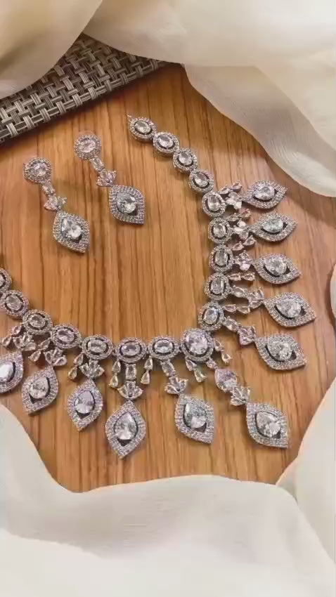 Zarcon Stylish Necklace Set